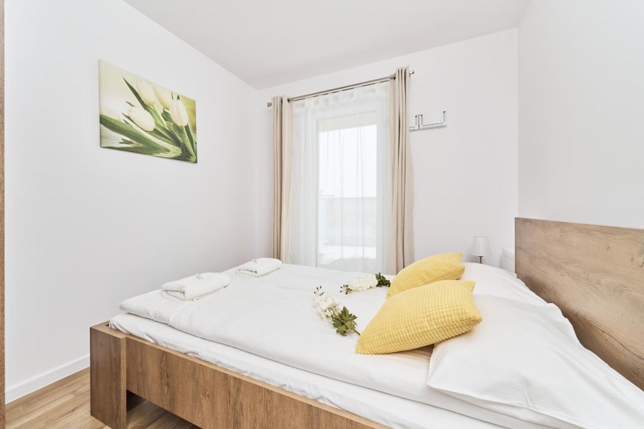 Apartment Krakowska 39 With Ac & Parking & Loggia Wroclaw By Noclegi Renters Exterior foto